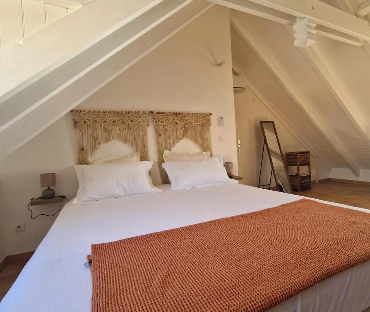 Mariposa - Logement T3 Avec Jacuzzi - Empire House Basse-Terre